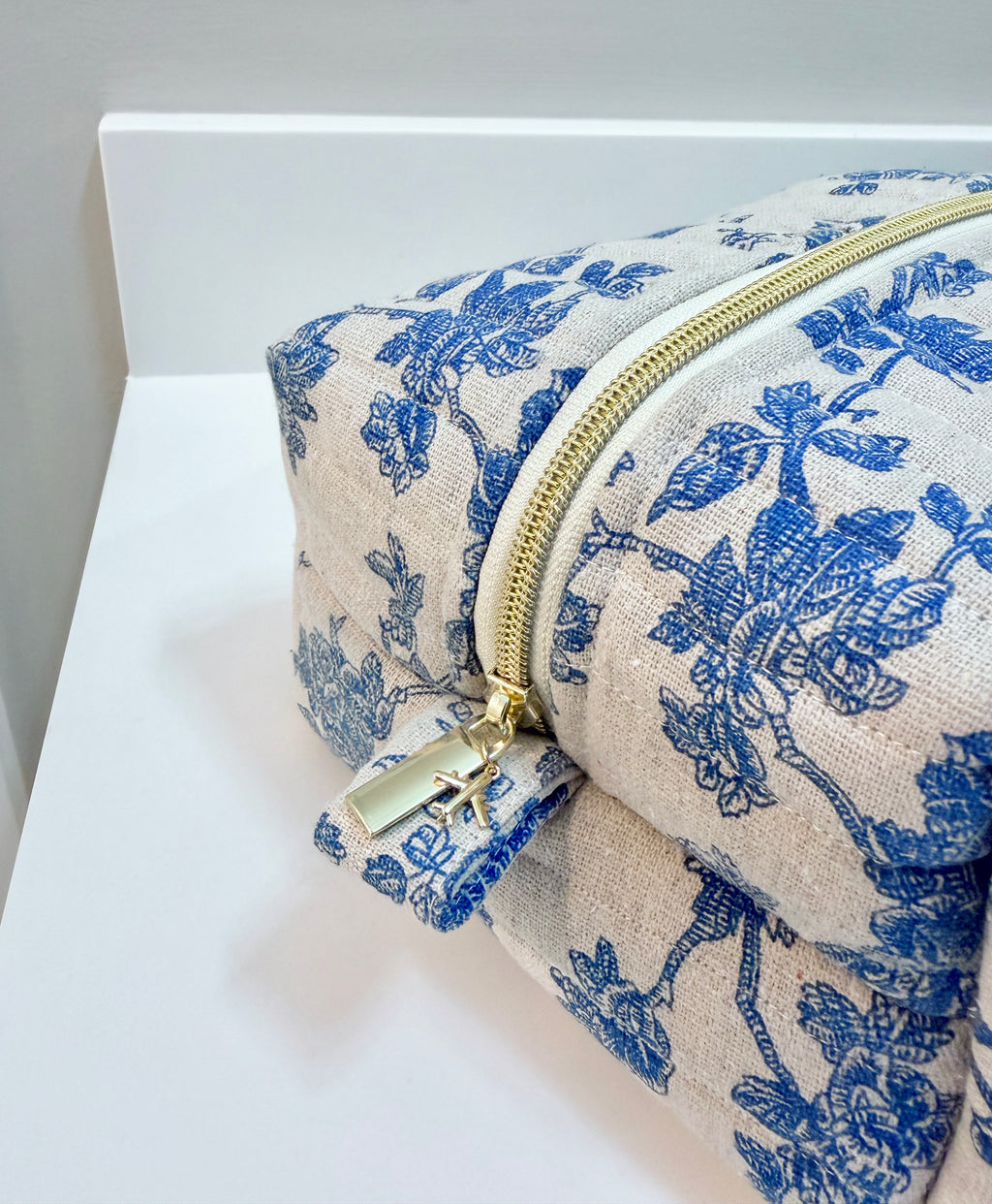 Vintage Paris Day Trip Carry On Pouch