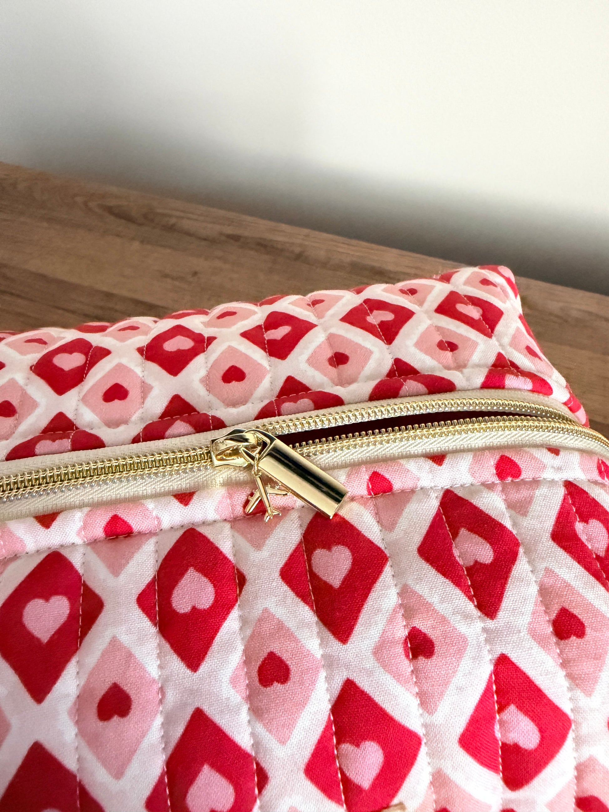 Queen of Hearts Day Trip Carry On Pouch